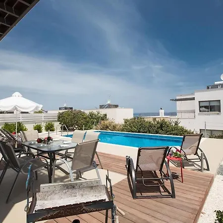 Latchi Esprit Ev23 By Interhome