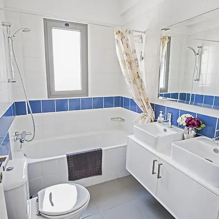 Latchi Esprit Ev23 By Interhome