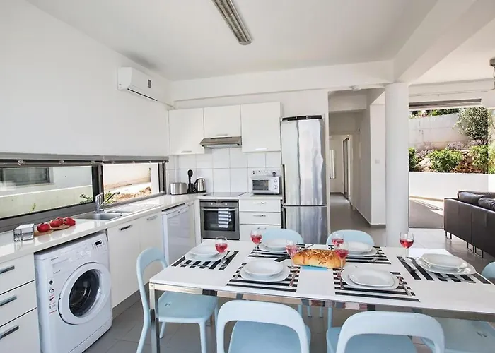 Latchi Esprit Ev23 By Interhome *