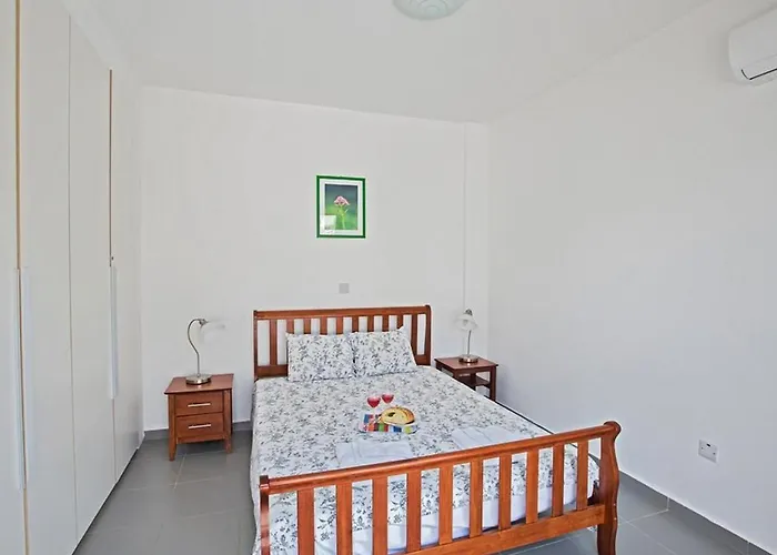 Latchi Esprit Ev23 By Interhome